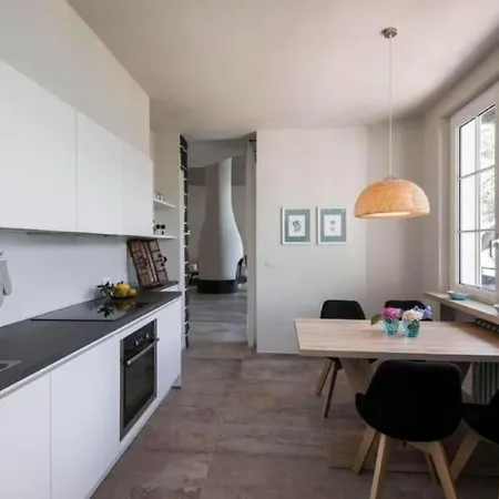 Am Gardasee Mit Privatem Badesteg By Interhome بيت للعطل كاستيليتو دو برينزون