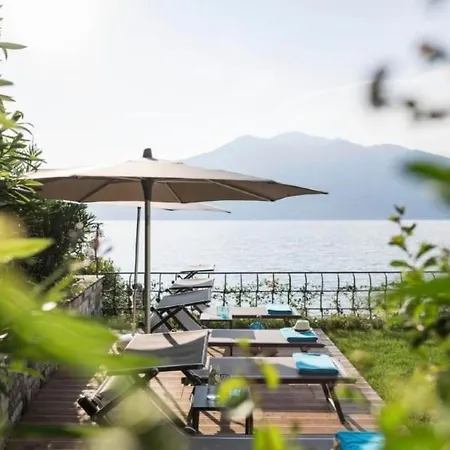 بيت للعطل Am Gardasee Mit Privatem Badesteg By Interhome