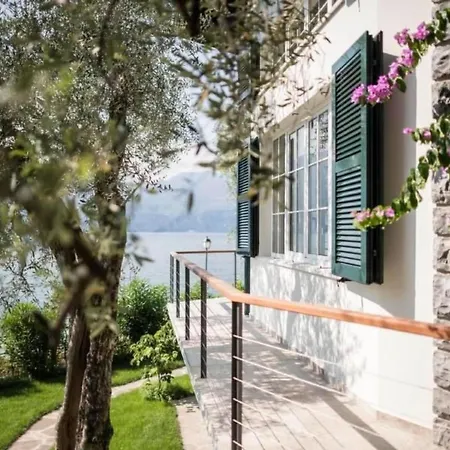 Am Gardasee Mit Privatem Badesteg By Interhome * كاستيليتو دو برينزون